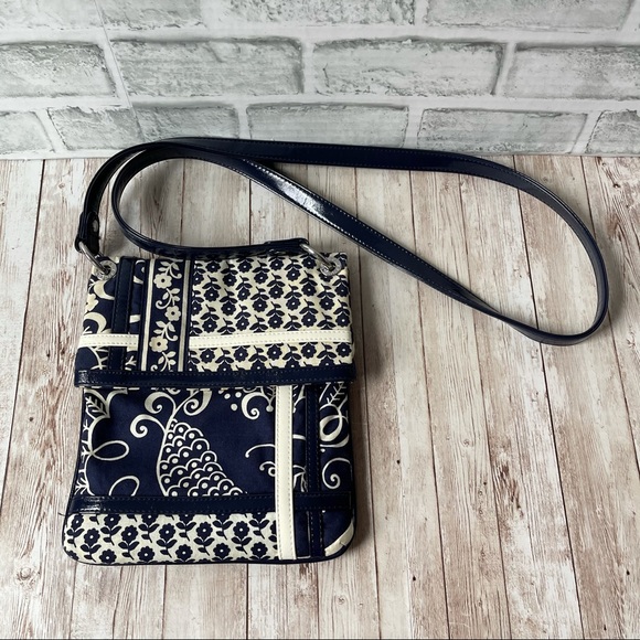 VERA BRADLEY TWIRLY BIRD NAVY WHITE CROSS BODY BAG - Picture 1 of 10